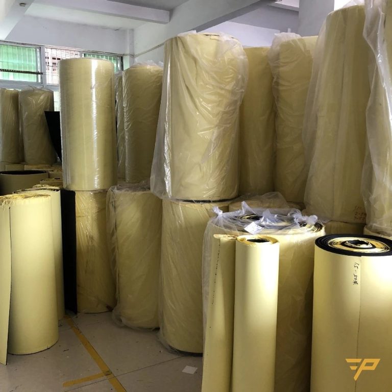 Cuộn xốp EVA dán keo giấy vàng tại kho hàng